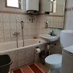 Laura - With Private Swimming Pool Daire *