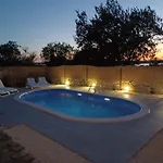 Laura - With Private Swimming Pool