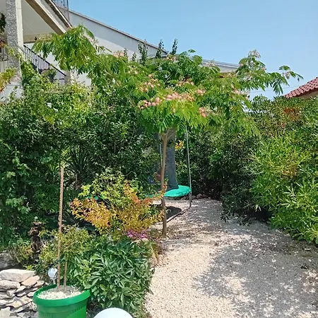 Appartement Laura - With Private Swimming Pool *