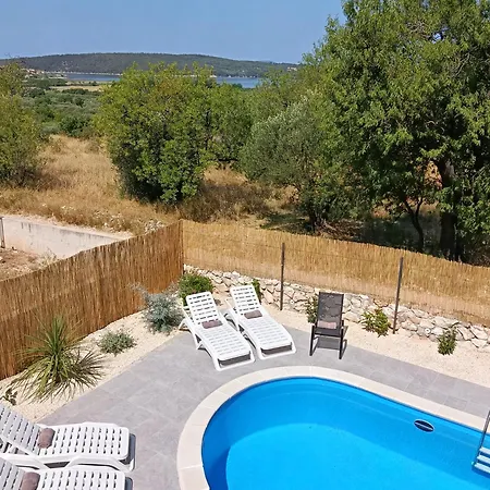 Laura - With Private Swimming Pool