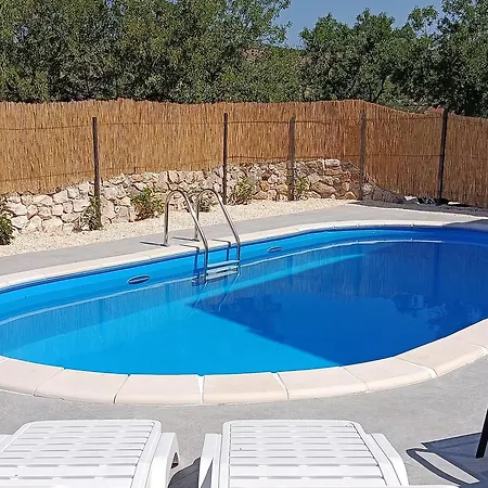 Laura - With Private Swimming Pool Appartement Šibenik