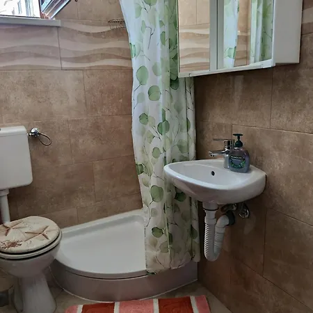 Laura - With Private Swimming Pool