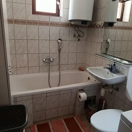 Apartment Laura - With Private Swimming Pool *