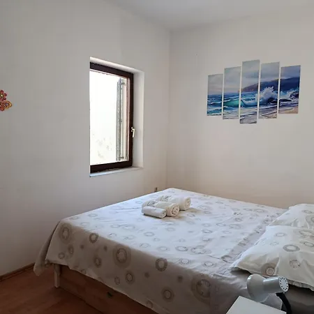 Laura - With Private Swimming Pool *