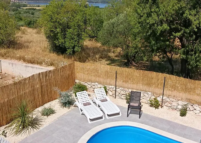 Laura - With Private Swimming Pool