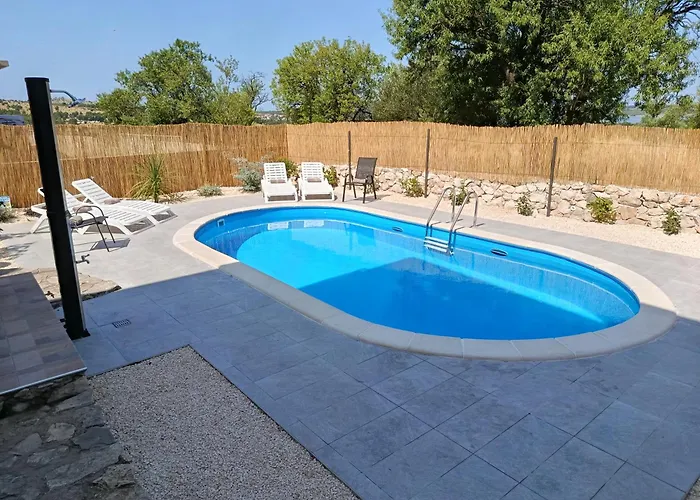 Laura - With Private Swimming Pool