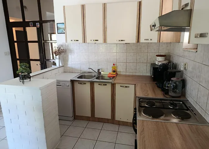 Laura - With Private Swimming Pool *