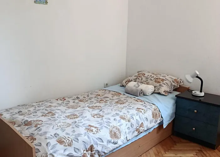 Laura - With Private Swimming Pool * שיבניק